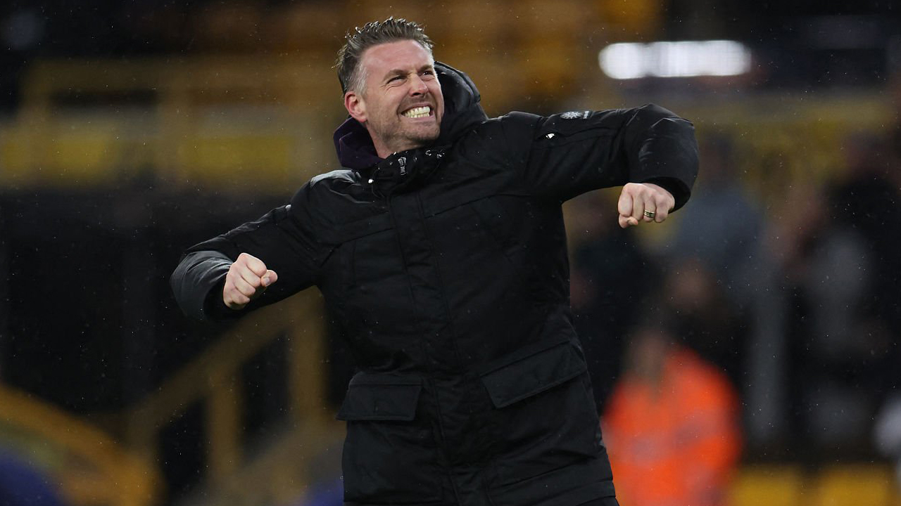 Hadapi Juara Bertahan, Rob Edwards Minta Wolves Keluarkan Performa Terbaik