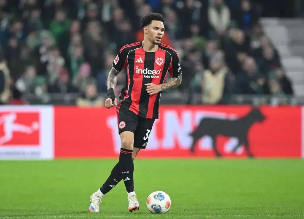 Nnamdi Collins Siap Tinggalkan Frankfurt Menuju Liga Premier Inggris - sumber: (getfootballnewsgermany)