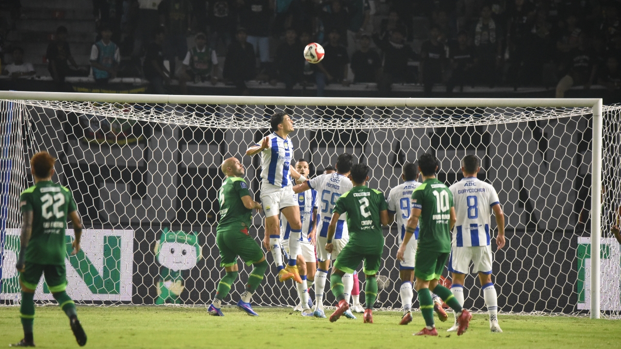 Saling Balas Gol, Persib Lawan Persebaya Berakhir Imbang 2-2