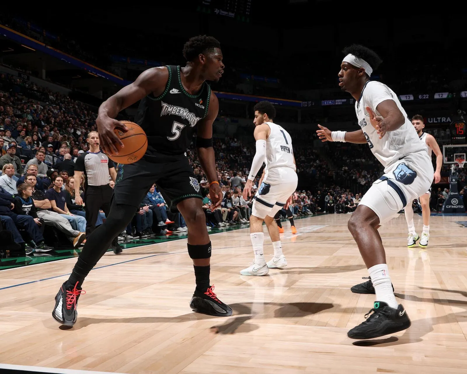 Anthony Edwards Cetak 41 Poin, Lampaui Rekor Kobe Bryant - sumber: (mainbasket)