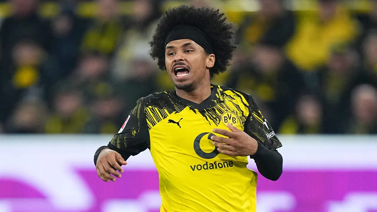 Karim Adeyemi Tunda Kontrak Baru, Manchester United Siap Bergerak?