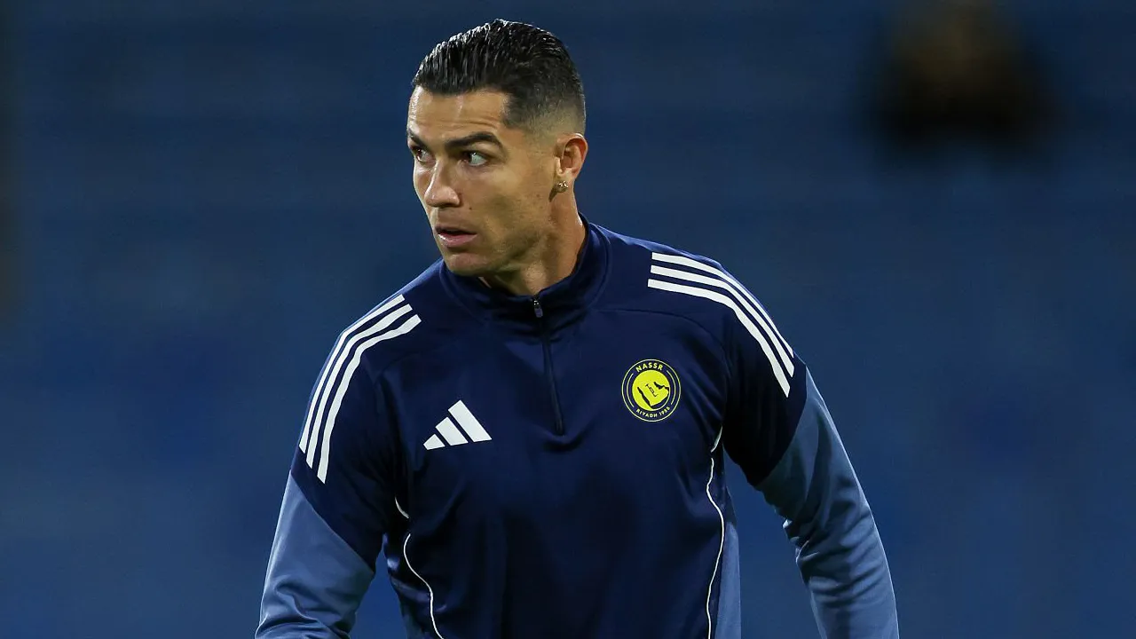 Konflik Timur Tengah Memanas, Pesawat Cristiano Ronaldo Terbang ke Spanyol