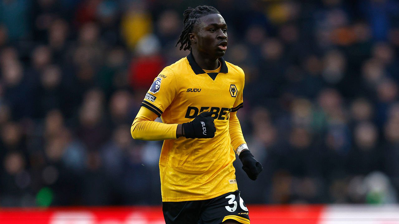 Rob Edwards Pasang Badan, Wolves Diminta Tak Jual Mateus Mane