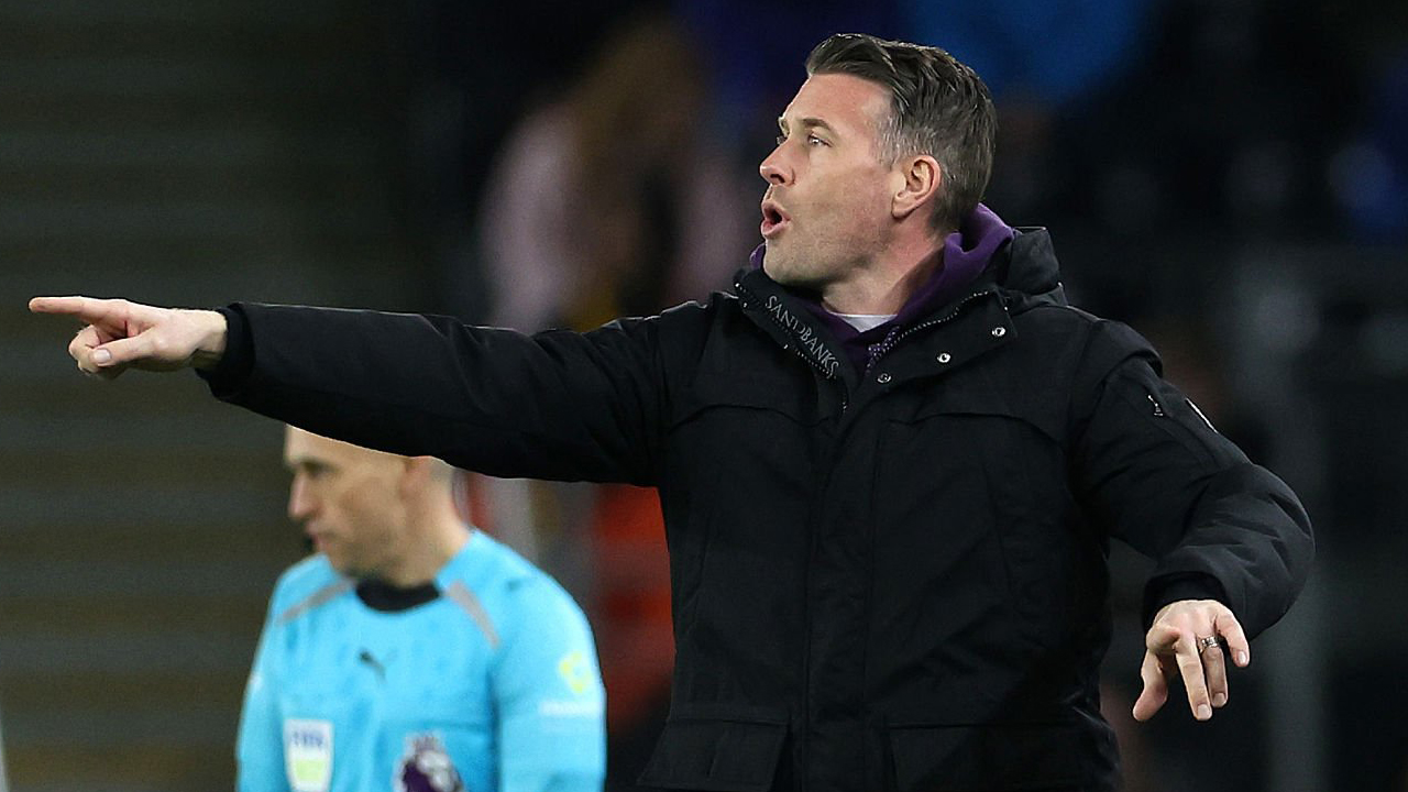 Usai Tekuk Liverpool, Rob Edwards Santai Soal Duel Ulang di Piala FA