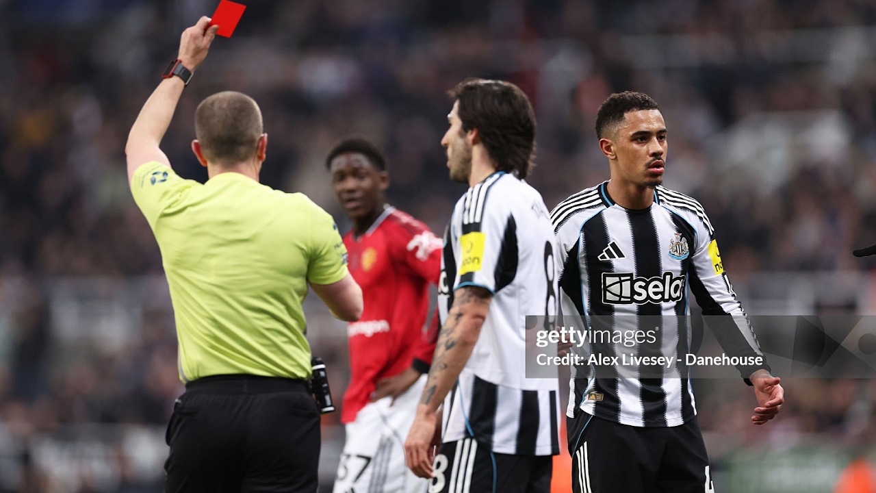 Eddie Howe Kritik Kartu Merah Jacob Ramsey Lawan Manchester United