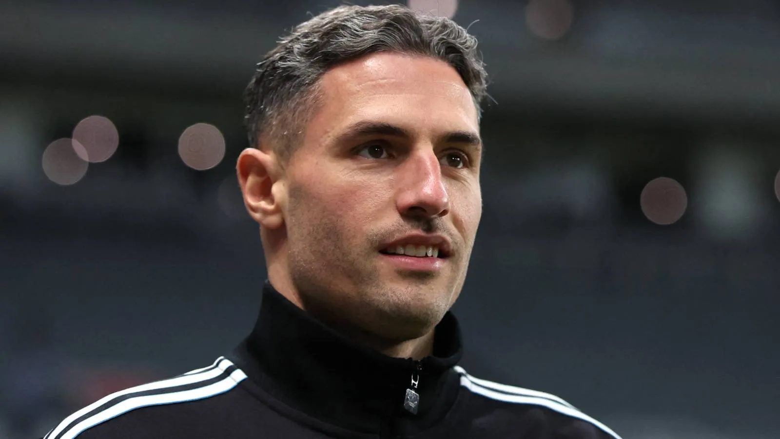 Fabian Schar Berikan Komentar soal Konflik di Timur Tengah - sumber: (givemesport)