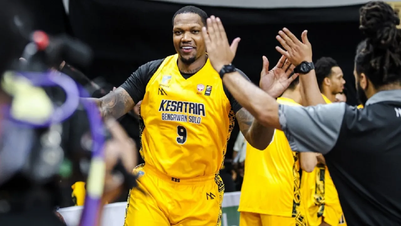 Kesatria Bengawan Solo tidak lagi pakai jasa Deon Thompson.