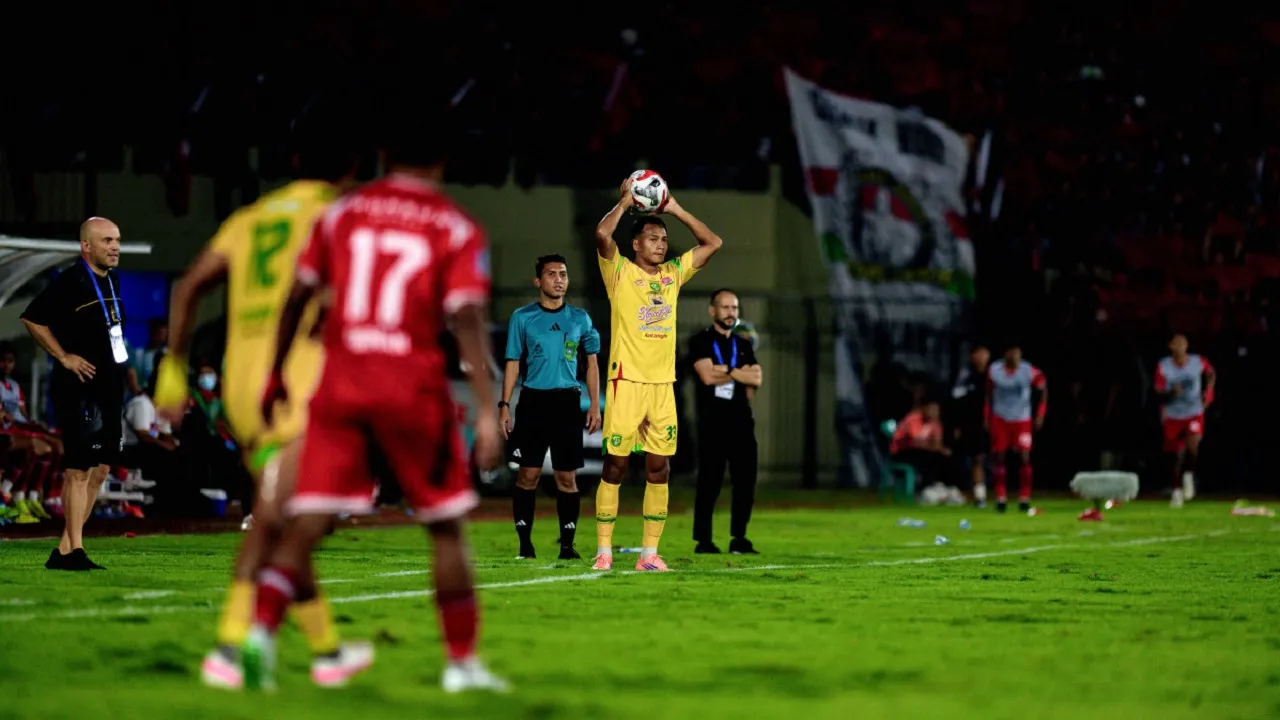 Koko Ari Siap Kawal Sisi Kanan Persebaya Surabaya Kala Menghadapi Borneo FC