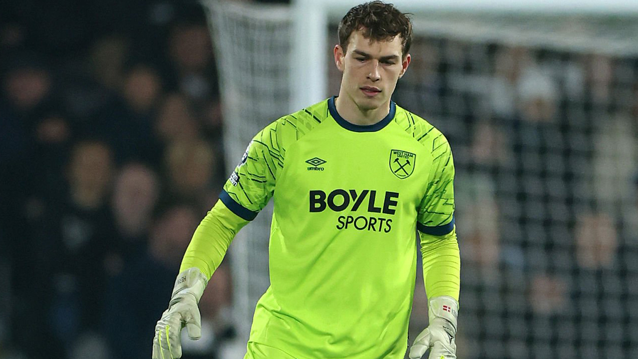 Mads Hermansen Jadi Tembok West Ham Saat Hadapi Fulham, Bowen Beri Pujian