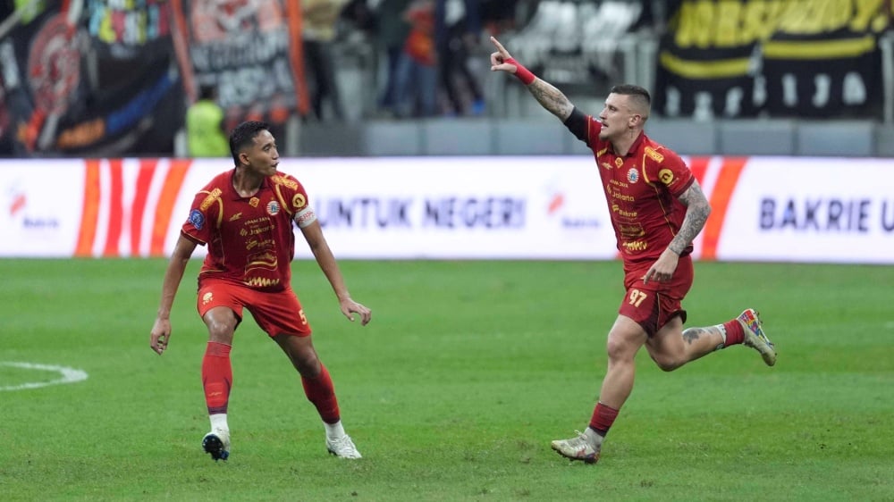 Mauricio Sanjung Gol Spektakuler Fabio Calonego