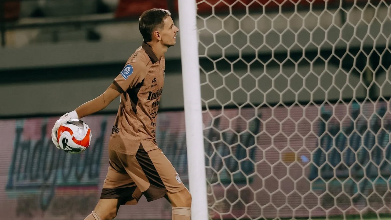 Mike Hauptmeijer Bidik Kemenangan Dan Clean Sheet Di Kandang Arema FC