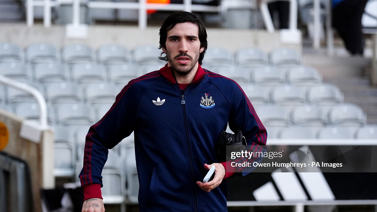 Sandro Tonali Tegaskan Komitmen Bertahan di Newcastle