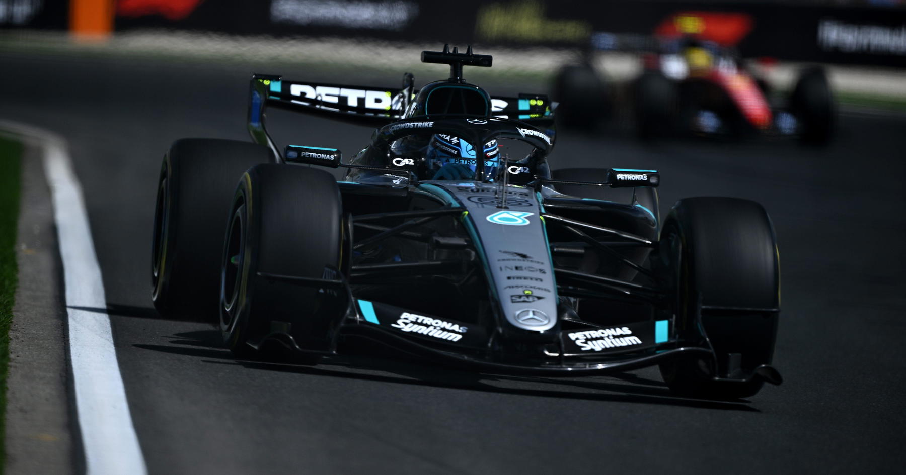 FIA Selidiki Insiden Pit Lane Dua Pembalap Inggris