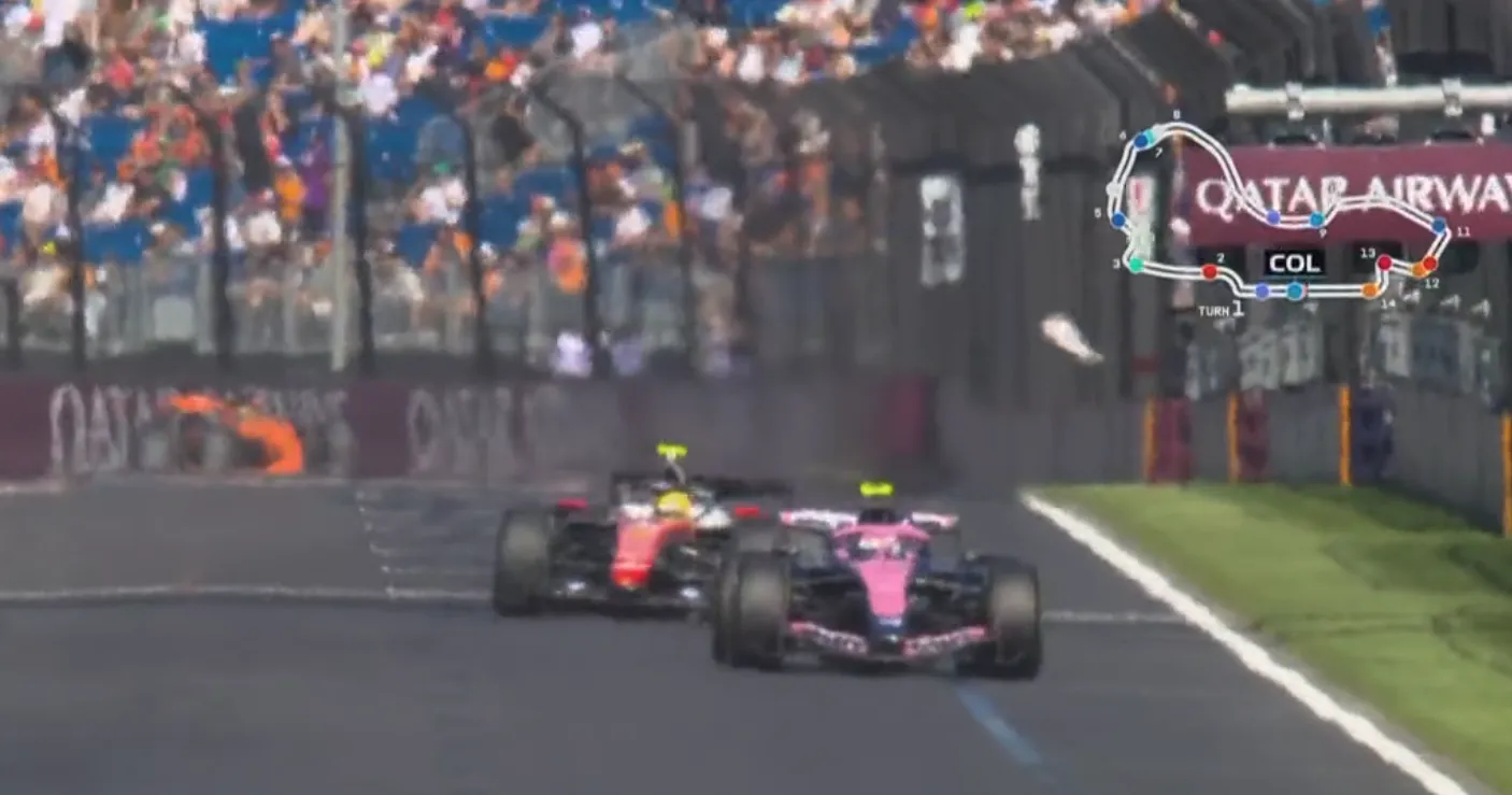 Insiden Nyaris Tabrakan Lewis Hamilton di GP Australia - sumber: (racingnews365)