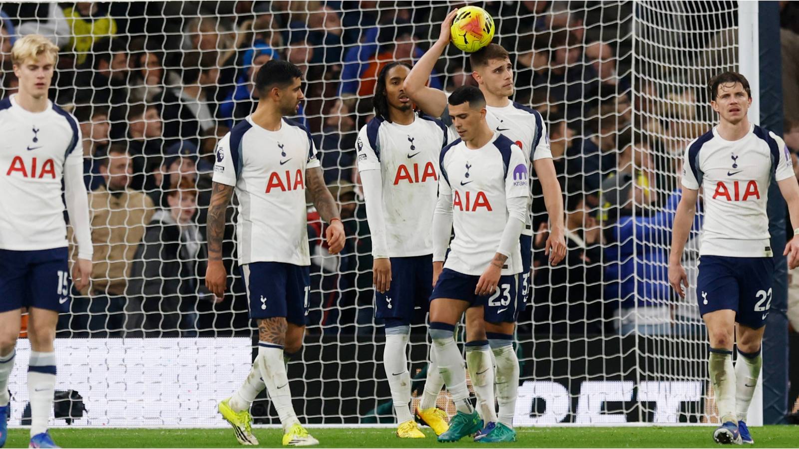 Mantan Penyerang Liga Premier Sindir Bintang Tottenham dengan Gaji Fantastis di Media Sosial