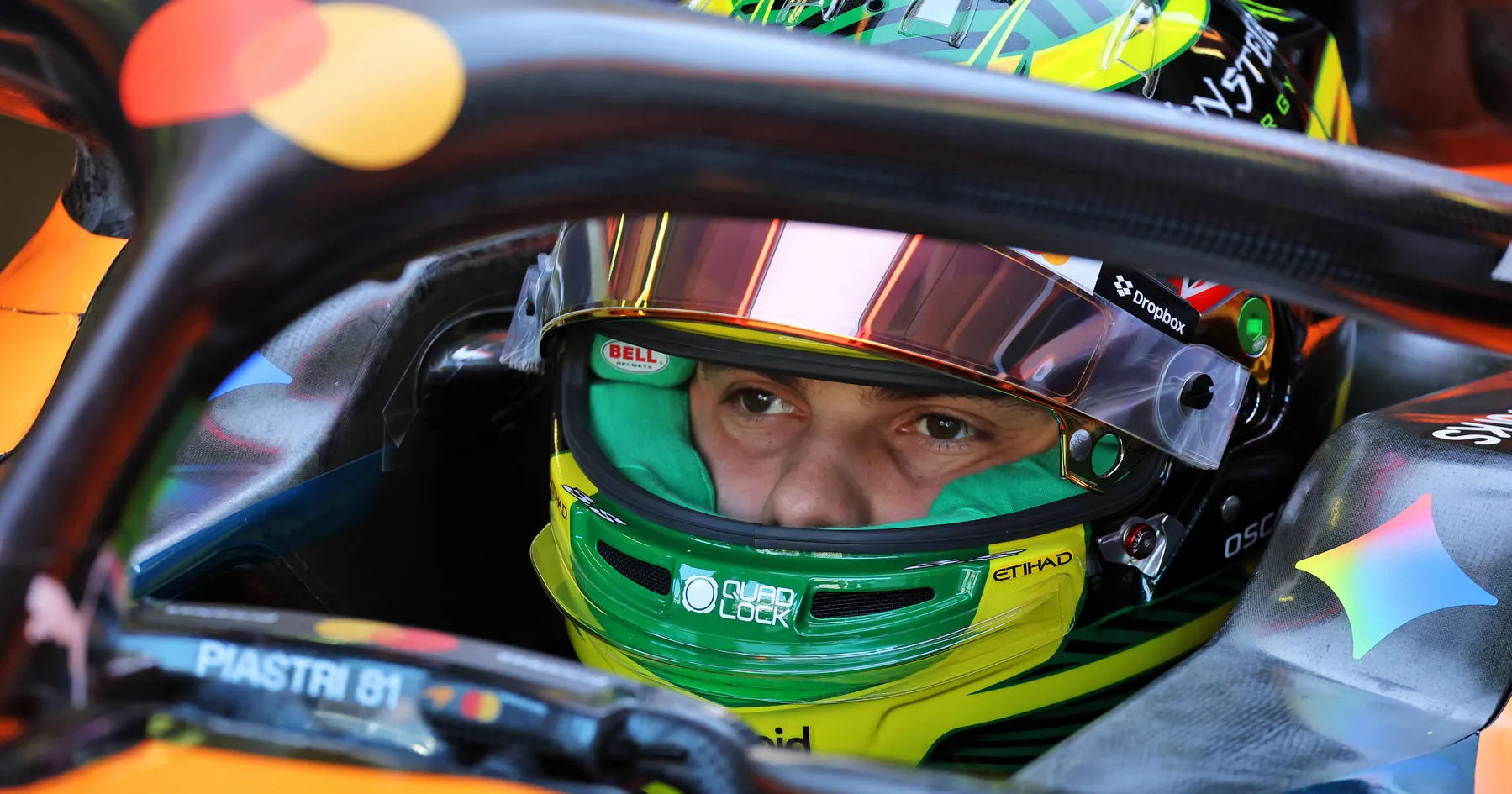 Oscar Piastri Minta McLaren Tingkatkan Performa - sumber: (racingnews365)