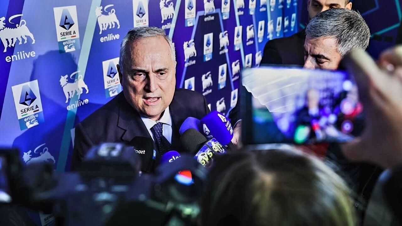 Percakapan Telepon Bocor, Presiden Lazio Kedapatan Memaki Maurizio Sarri