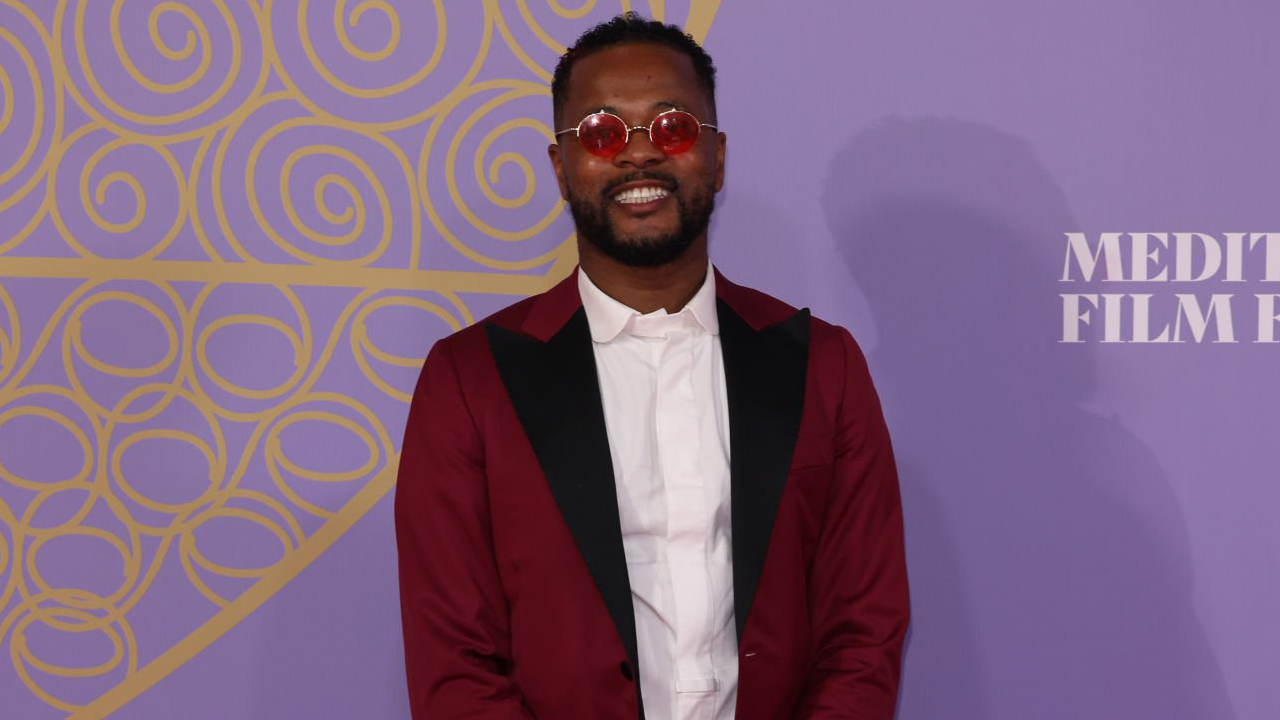 Bela Carrick, Patrice Evra Sentil Kegagalan Neville Saat Melatih Valencia