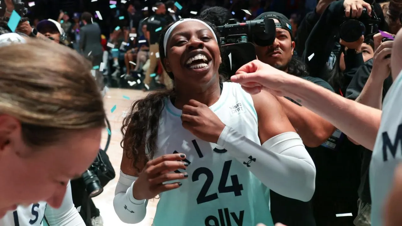 Bintang WNBA Arike Ogunbowale Ditangkap Usai Diduga Pukul Pria di Miami