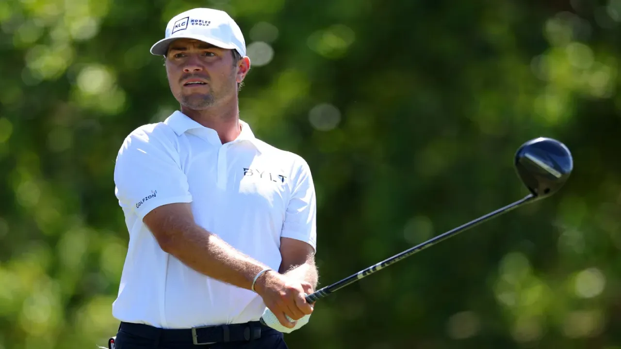 Chandler Blanchet memimpin empat pukulan atas para pesaingnya menjelang akhir pekan turnamen. (Foto: Golf Digest)