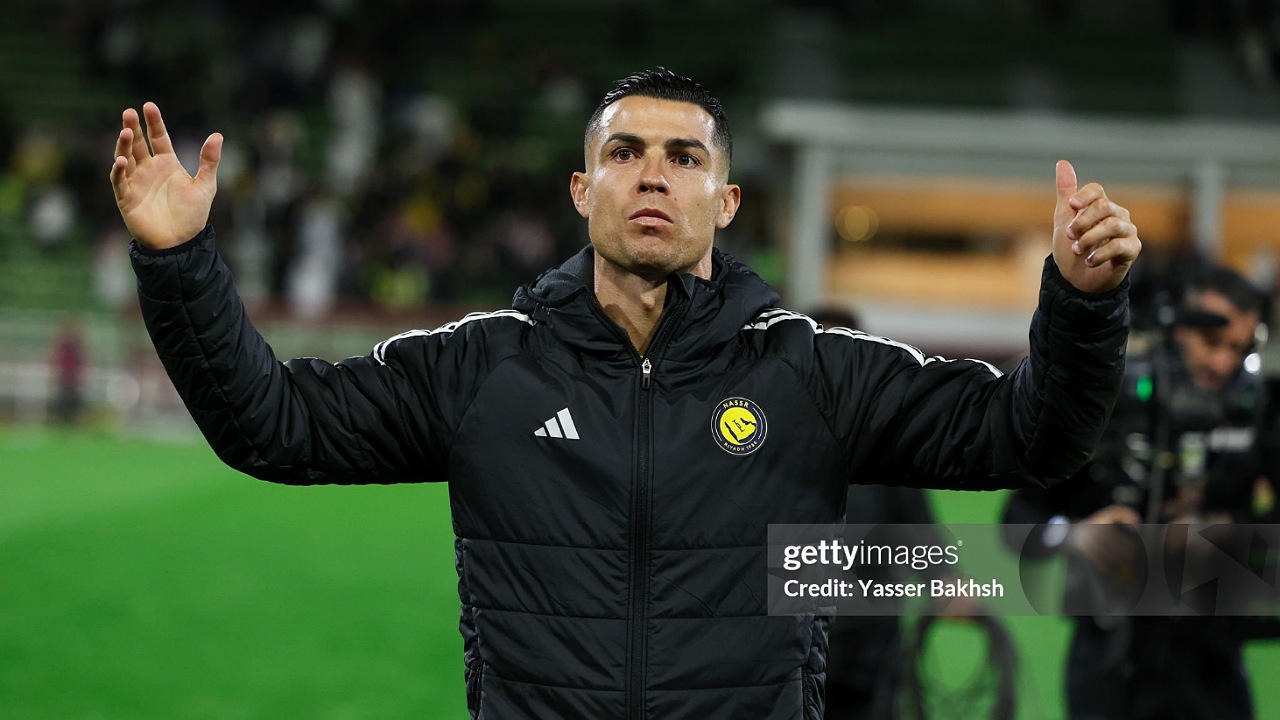 Cristiano Ronaldo Alami Cedera Hamstring, Terbang ke Madrid