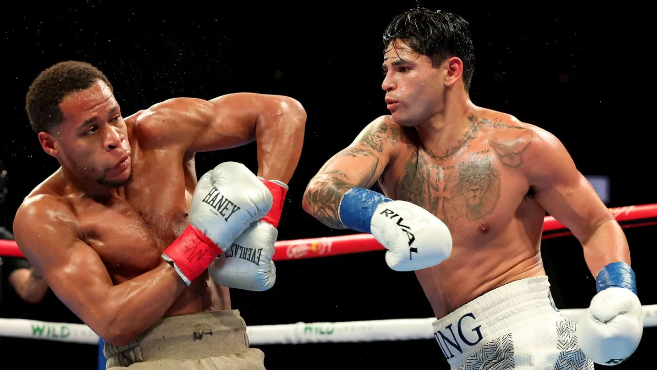 Secara nilai komersial dan rivalitas, duel ulang Devin Haney melawan Garcia dinilai sebagai pertarungan paling menarik. (Foto: Fight TV)