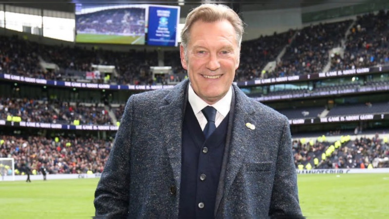 Glenn Hoddle Tawarkan Diri Untuk Selamatkan Tottenham Dari Degradasi