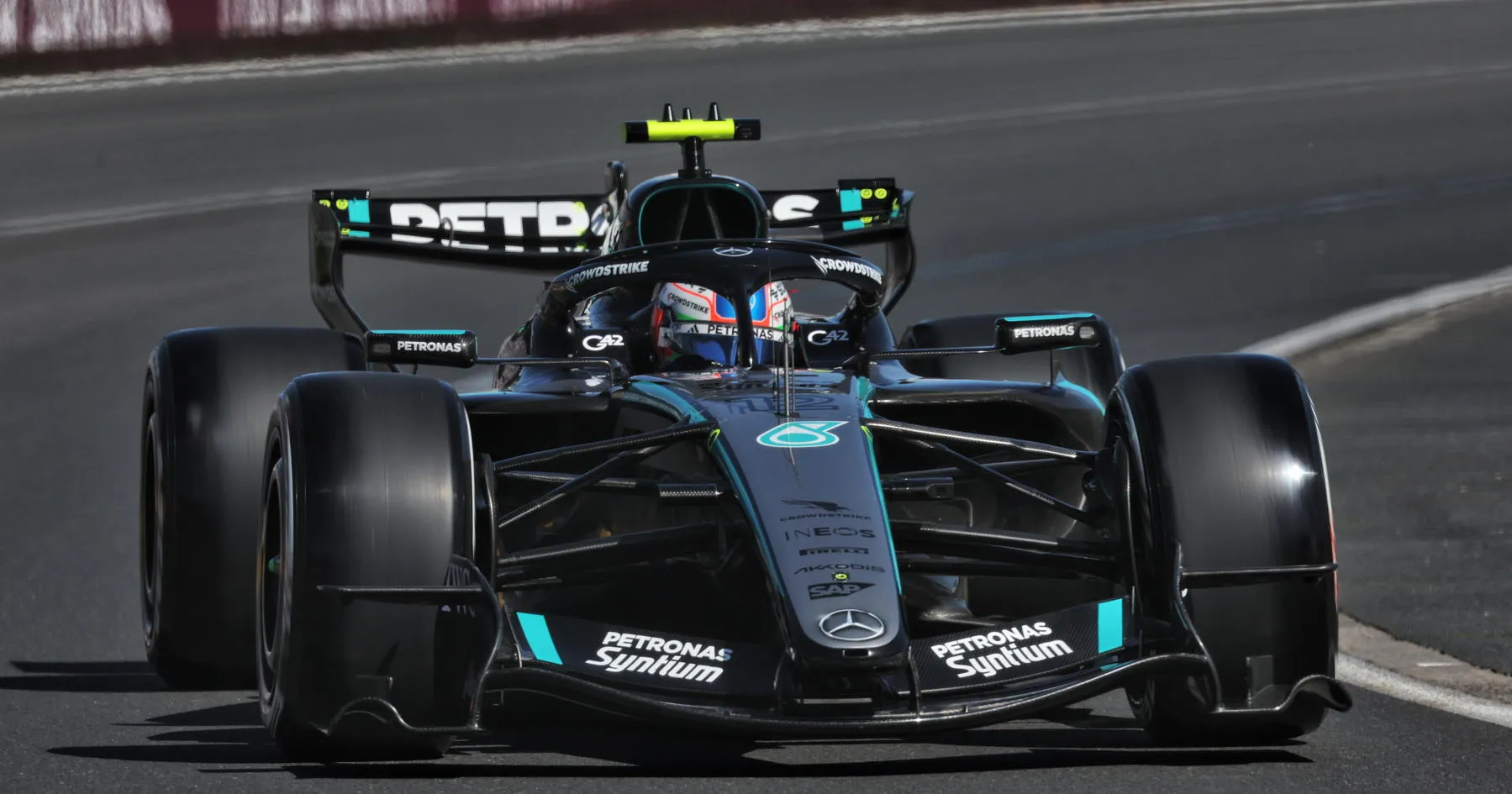 Mercedes Diselidiki Setelah Kesalahan Merugikan McLaren - sumber: (racingnews365)