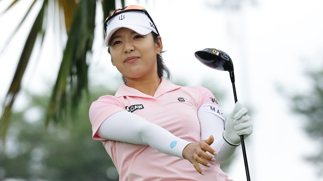 Mi Hyang Lee Pimpin Blue Bay LPGA Setelah Putaran Kedua Tanpa Bogey