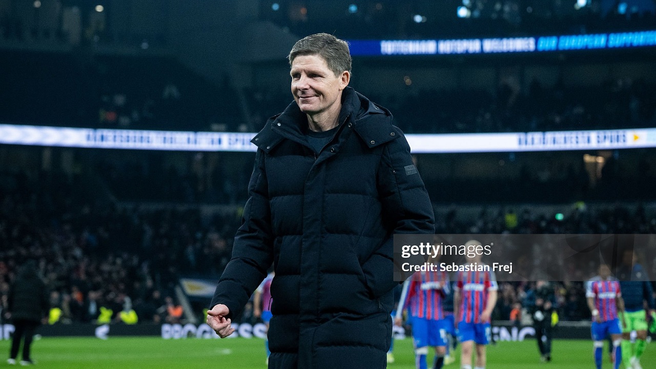 Oliver Glasner Enggan Bahas Ancaman Degradasi Tottenham