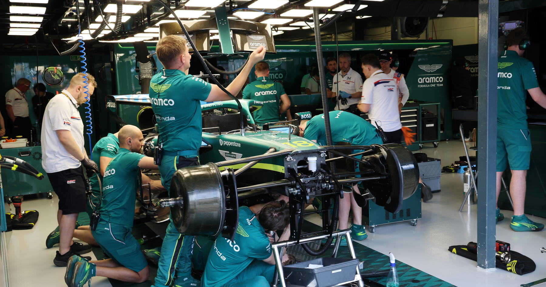 Sainz dan Stroll Gagal Kualifikasi, Start di Belakang