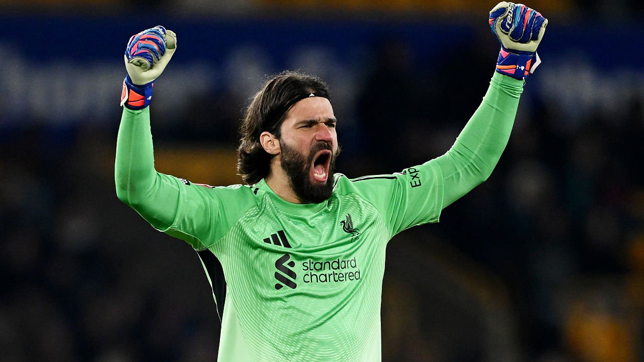 Agen Tawarkan Alisson Becker ke Inter Milan, Juventus, dan AS Roma