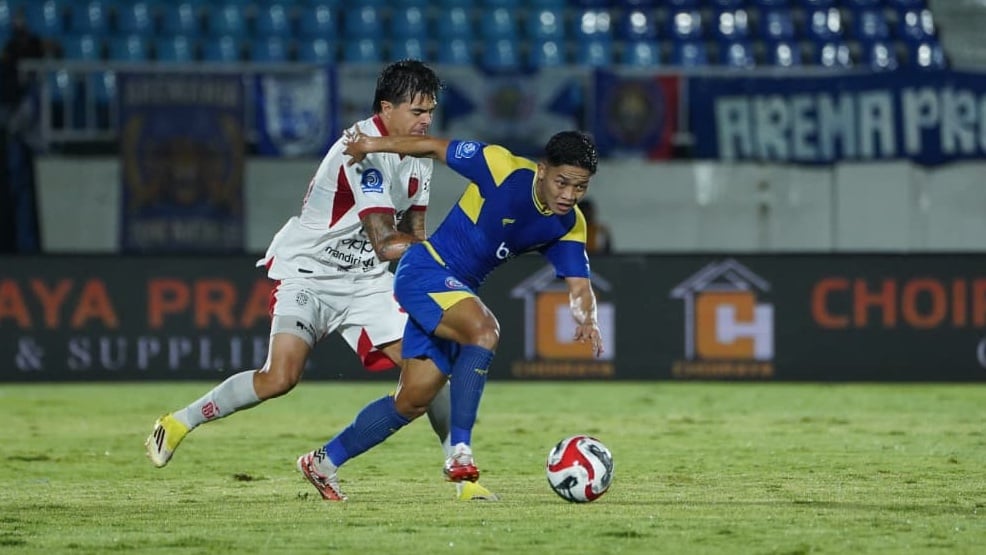 Arema FC Alami Penurunan Peringkat ke