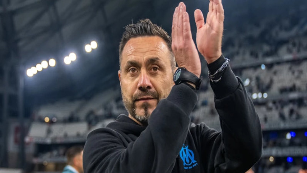 Dikaitkan Dengan Tottenham, Ini Komentar Roberto de Zerbi