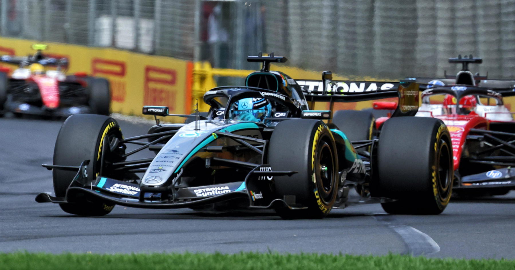 George Russell Menangkan F1 GP Australia 2026