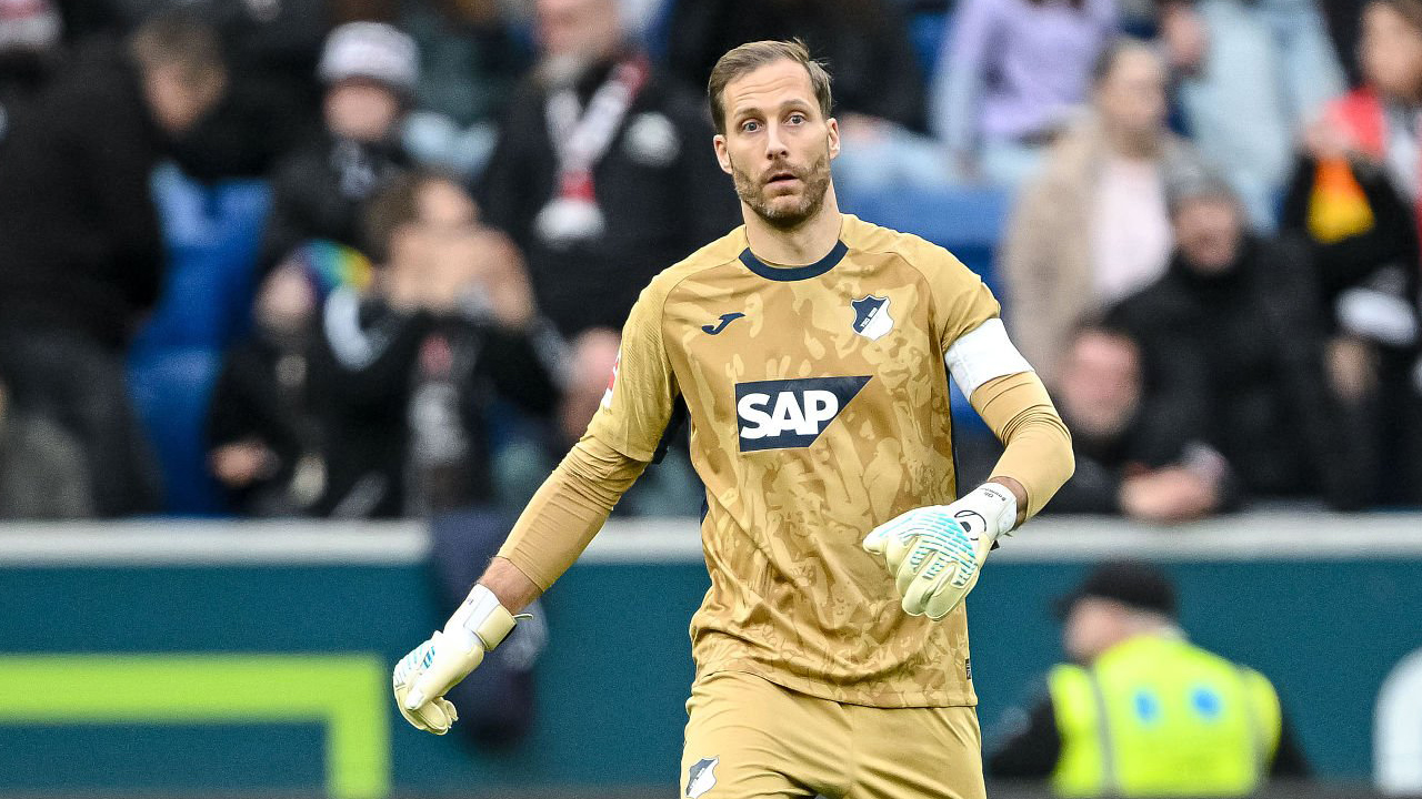 Oliver Baumann Tak Sepenuhnya Puas Meski Hoffenheim Kalahkan Heidenheim