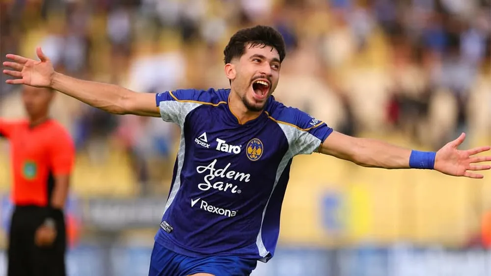 Rahmatsho Nikmati Ramadan Pertamanya di Indonesia Sambil Menahan Rindu Keluarga - sumber: (ileagueid)