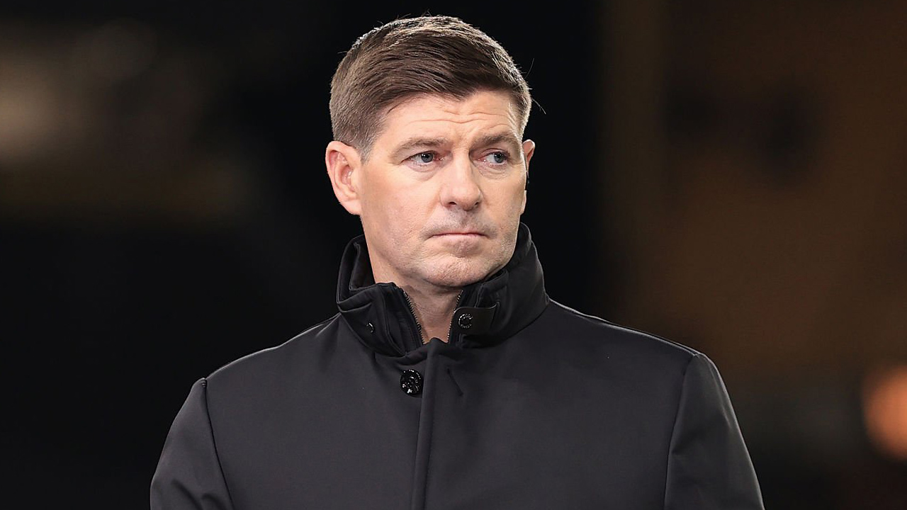 Steven Gerrard Dukung Everton Rebut Tiket Eropa Musim Ini