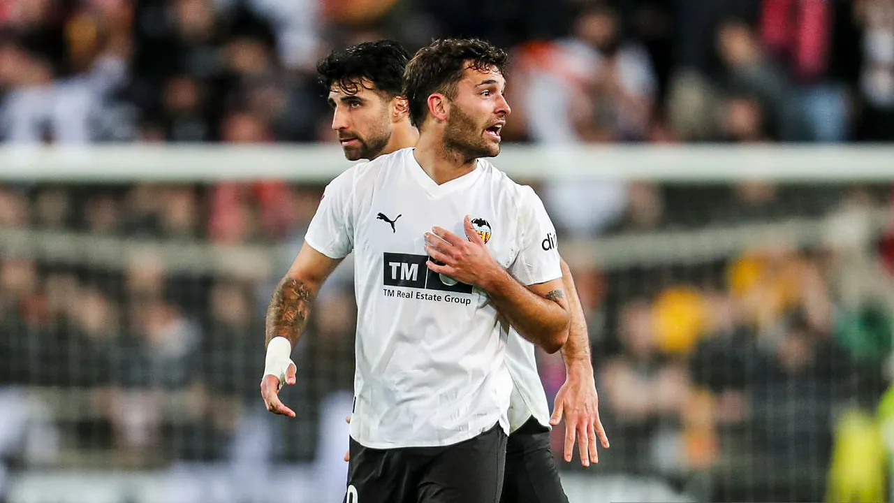 Dipuji Usai Jadi Pahlawan Valencia, Begini Reaksi Hugo Duro