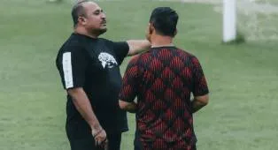 Imran Nahumarury Siap Jalani Laga Debut Sebagai Pelatih Semen Padang FC