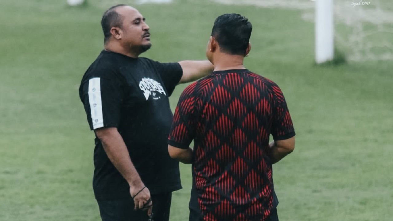 Imran Nahumarury Siap Jalani Laga Debut Sebagai Pelatih Semen Padang FC