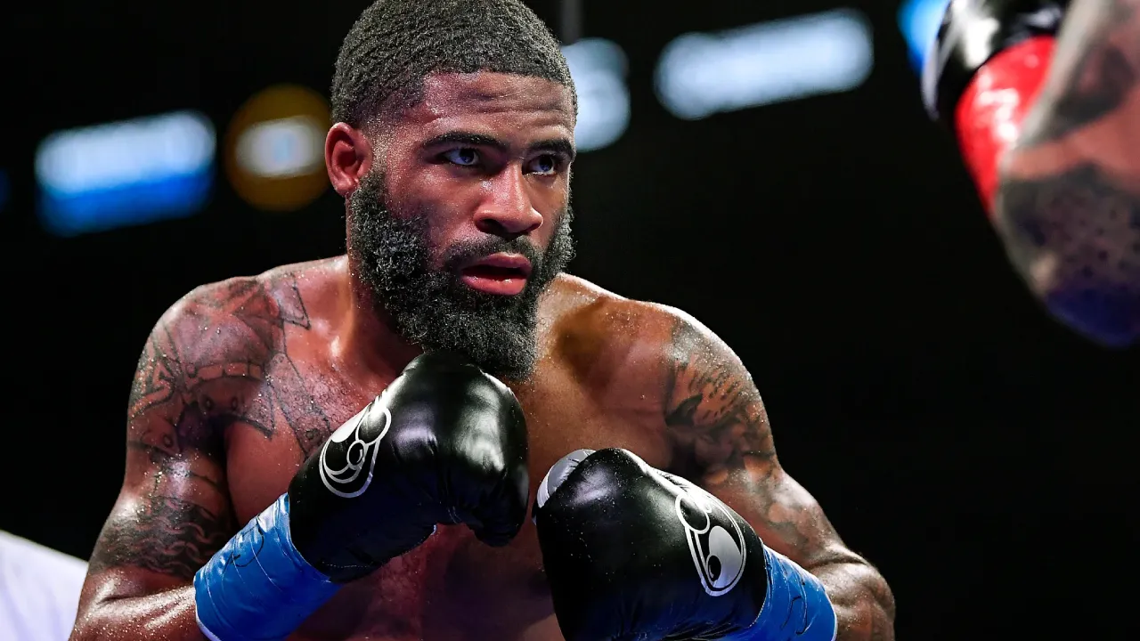 Incar Emanuel Navarrete, Stephen Fulton Bertekad Jadi Juara Tiga Divisi