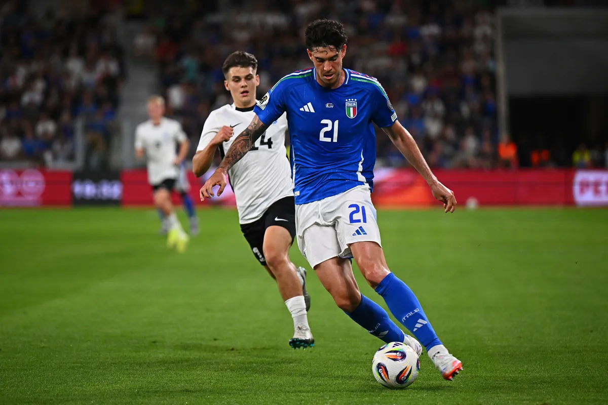 Italia Cemas: Bastoni dan Calafiori Cedera Jelang Play-off Piala Dunia - sumber: (footballitalia)