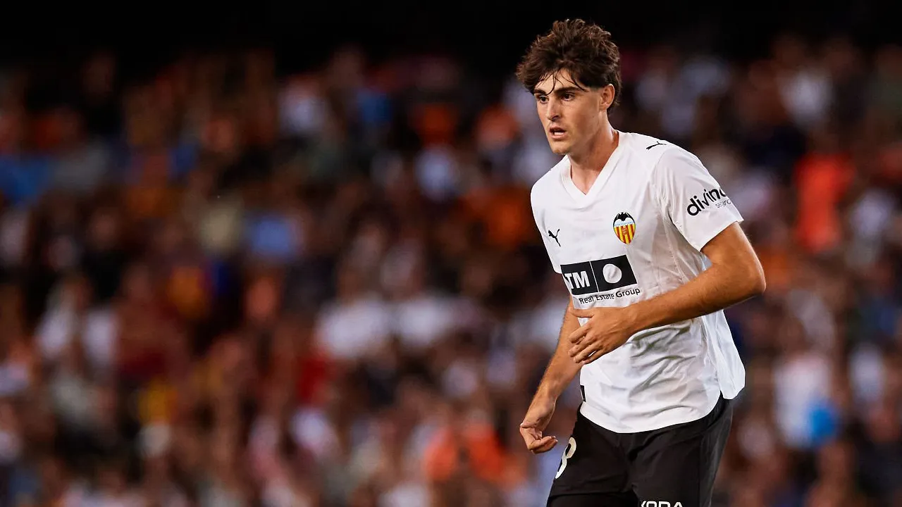 Javi Guerra Bahagia Bisa Bantu Valencia Menang Dramatis atas Alaves