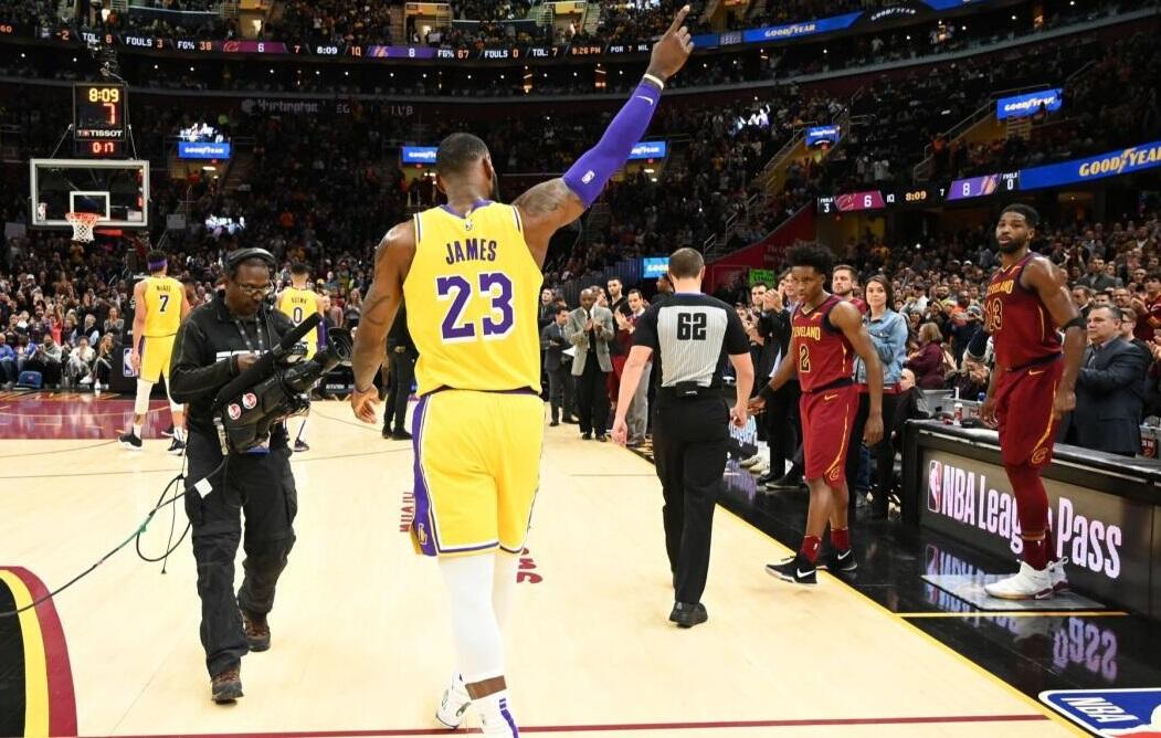 LeBron James Disarankan Tinggalkan Lakers oleh Byron Scott