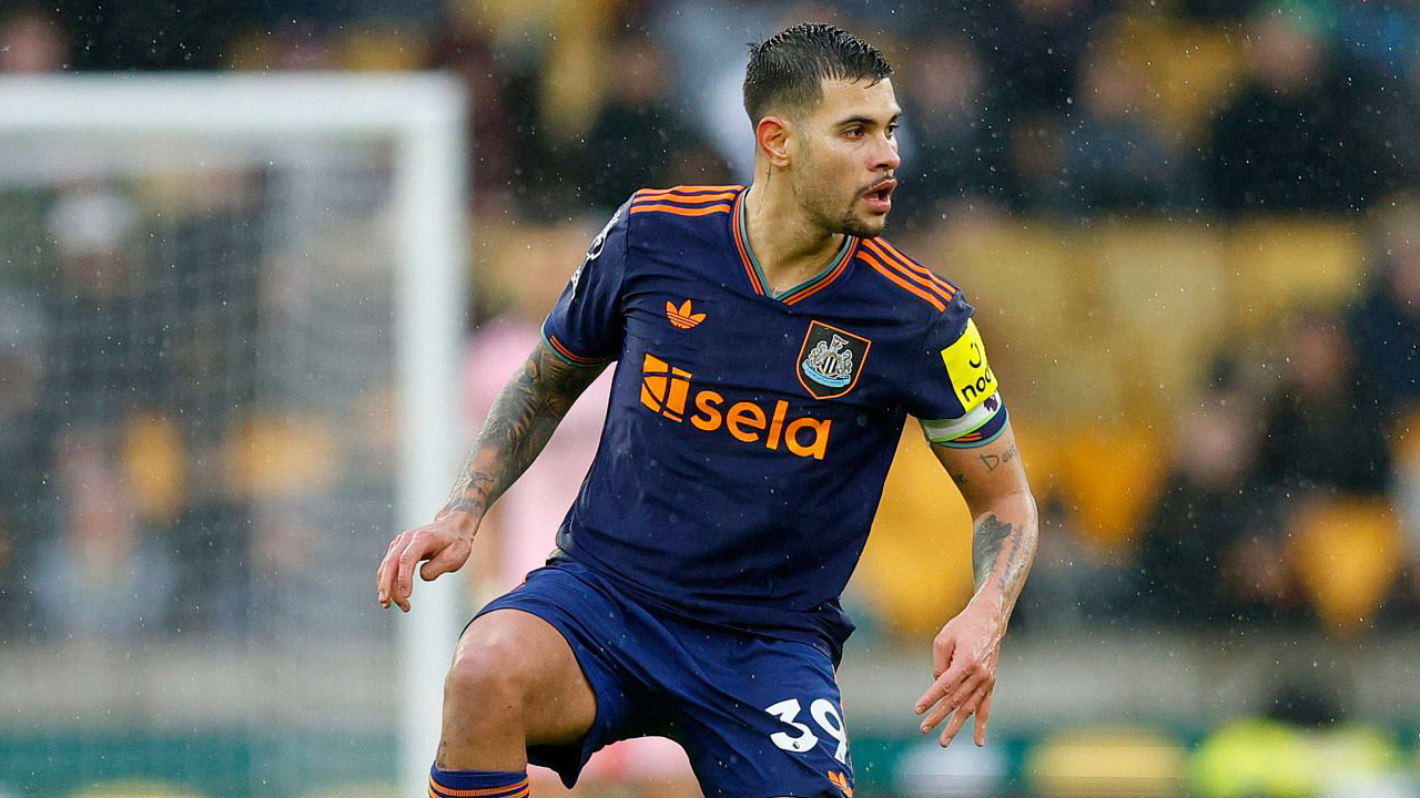 Newcastle Siap Gagalkan Transfer Bruno Guimaraes ke Manchester United