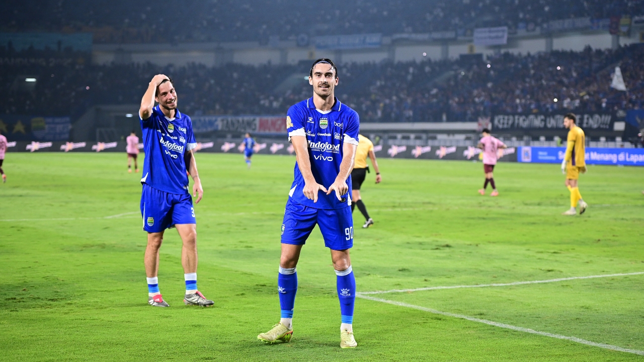 Persib Bandung Menang Mutlak Usai Bantai Persik Kediri 3-0