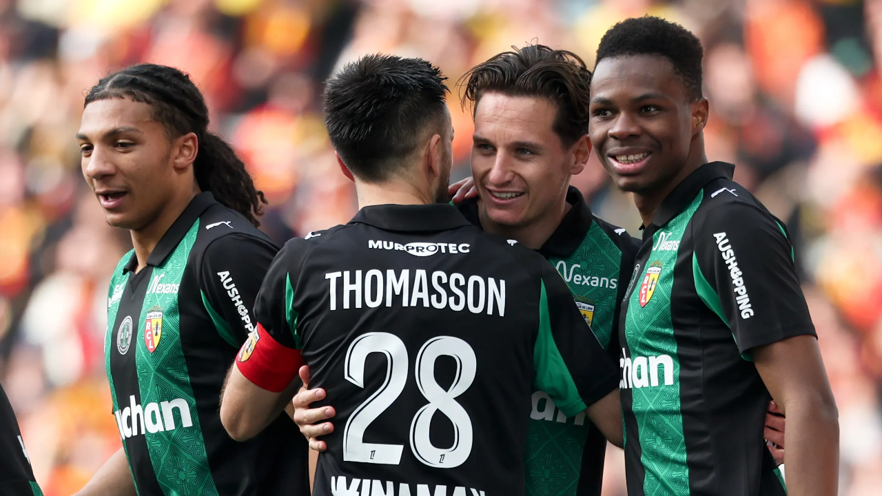 RC Lens Kembali Dekati PSG di Puncak Klasemen Usai Kalahkan Metz