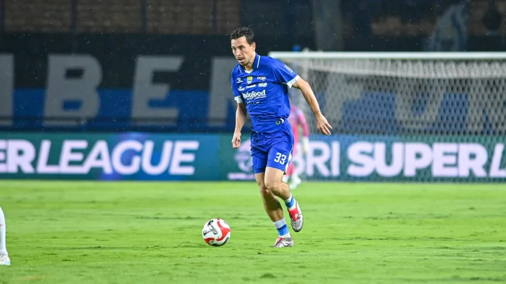 Thom Haye Siap Tampil Gemilang Saat Persib Hadapi Persik Kediri di Kandang