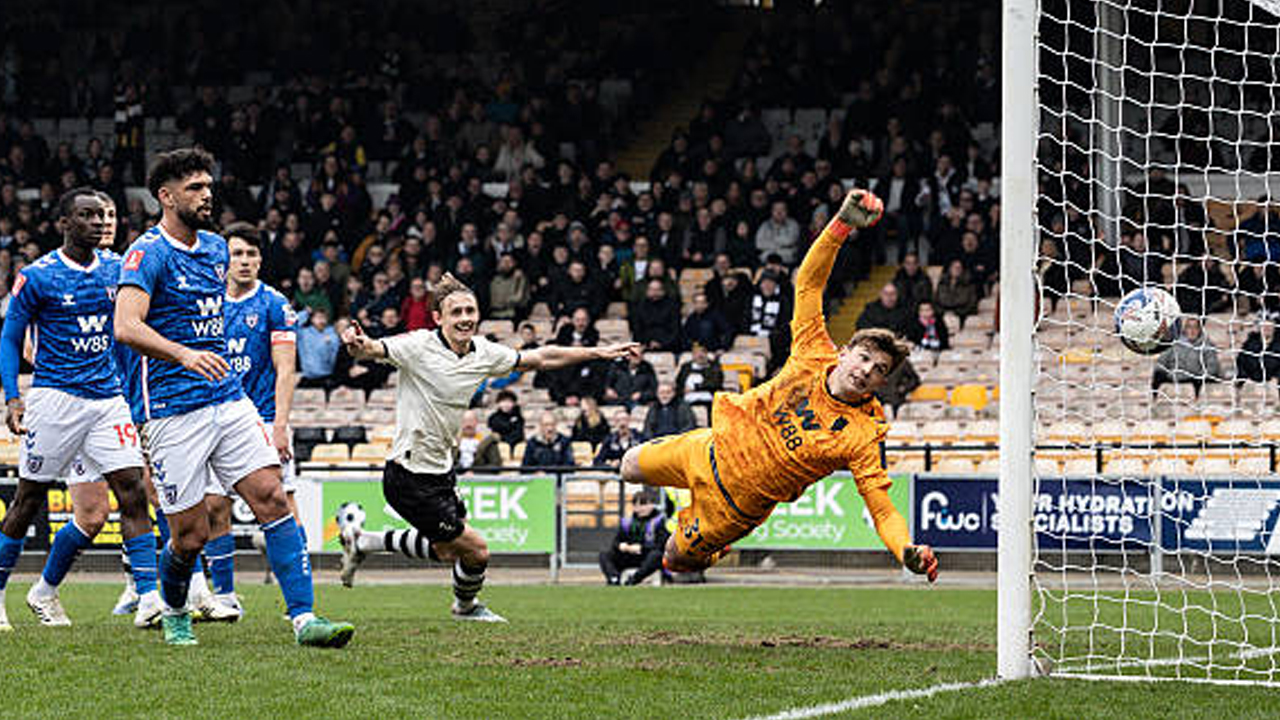 Antar Port Vale Singkirkan Sunderland, Ben Waine Nikmati Momen Spesial